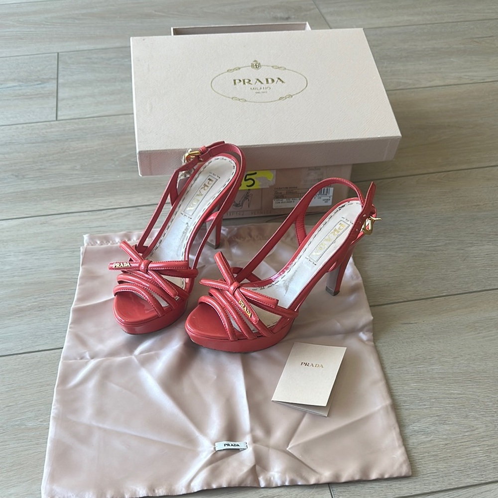 Prada Calzature Donna Vernice 11 Strappy Heels with Bow Detail in color Corallo